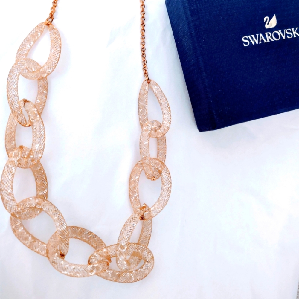 Swarovski crystal gold/tan loop necklace , gorgeous!